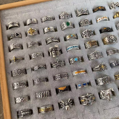 Men's ring with adjustable wide face opening